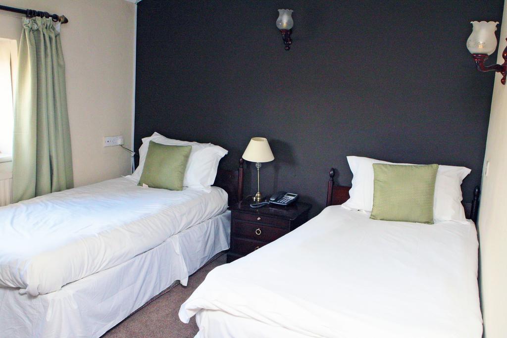 Clough Manor Hotel Denshaw Room photo