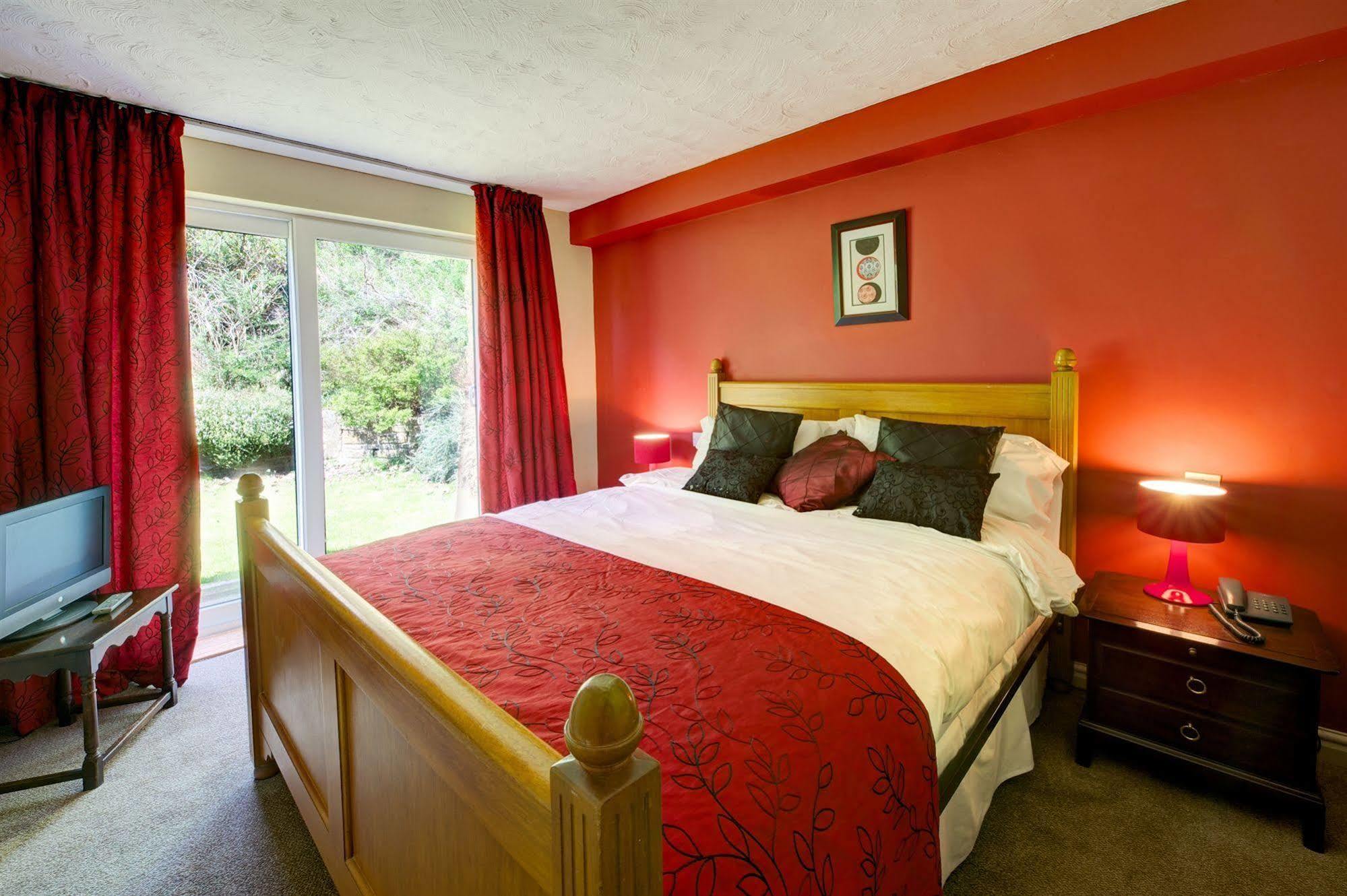 Clough Manor Hotel Denshaw Exterior photo